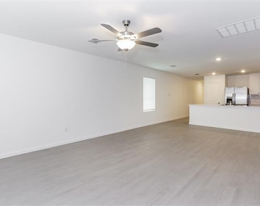 15225 Rangeland Road - Photo Thumbnail 8