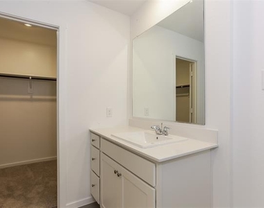 15225 Rangeland Road - Photo Thumbnail 4
