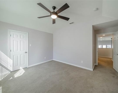 1810 Port Isabel Drive - Photo Thumbnail 33