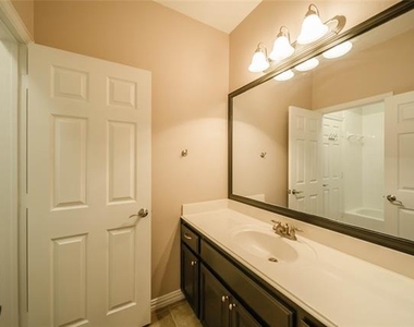 1810 Port Isabel Drive - Photo Thumbnail 30