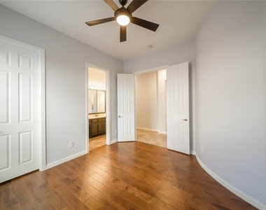1810 Port Isabel Drive - Photo Thumbnail 17