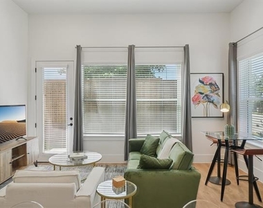 6418 Maple Avenue - Photo Thumbnail 6