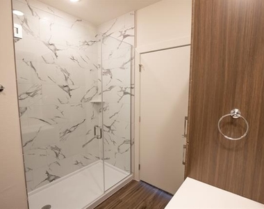 120 N Madison Avenue - Photo Thumbnail 7