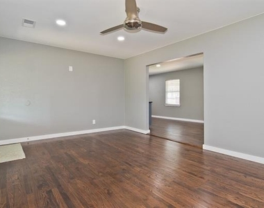 3039 Grayson Drive - Photo Thumbnail 3