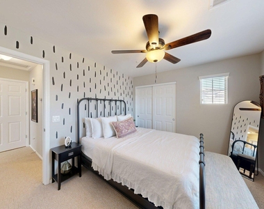 3272 E Meadowview Drive - Photo Thumbnail 27