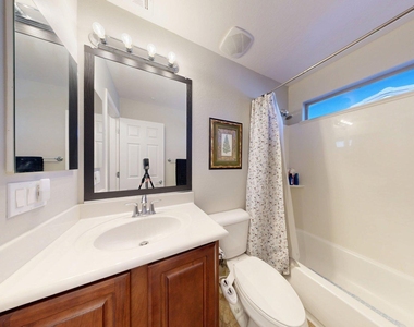 3272 E Meadowview Drive - Photo Thumbnail 30