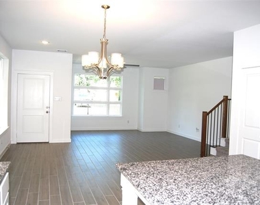 369 Oakbend Drive - Photo Thumbnail 9