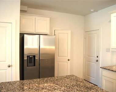 369 Oakbend Drive - Photo Thumbnail 7