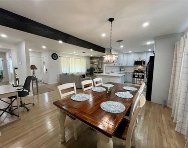 1113 Eric Avenue - Photo Thumbnail 9