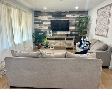1113 Eric Avenue - Photo Thumbnail 7