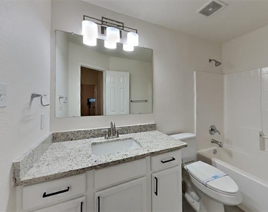 405 Hackberry Drive - Photo Thumbnail 15