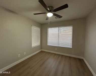 434 E Chicory Place - Photo Thumbnail 2