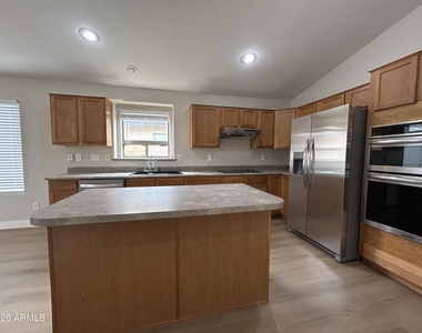 434 E Chicory Place - Photo Thumbnail 21