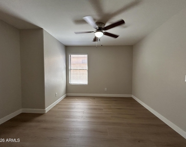 434 E Chicory Place - Photo Thumbnail 7