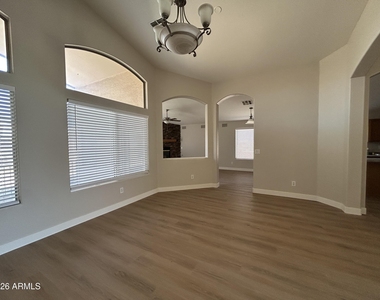434 E Chicory Place - Photo Thumbnail 10