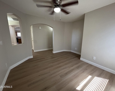 434 E Chicory Place - Photo Thumbnail 6