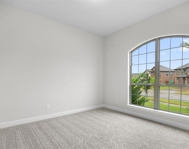 16050 Talamore Lane - Photo Thumbnail 25