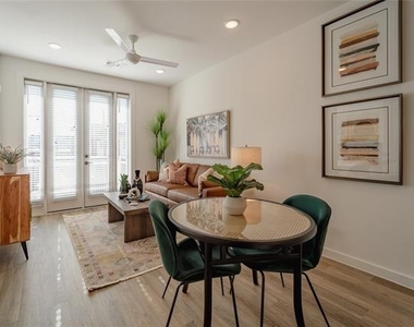 105 S Bishop Avenue - Photo Thumbnail 1