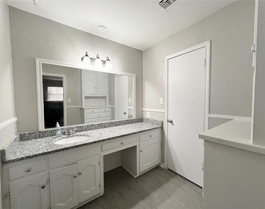 3709 Ashford Avenue - Photo Thumbnail 22