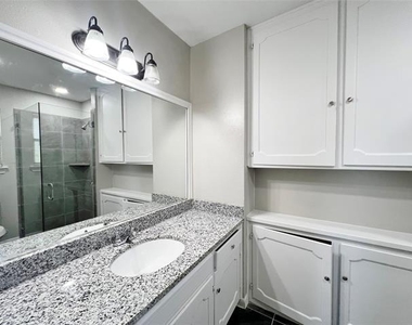 3709 Ashford Avenue - Photo Thumbnail 13