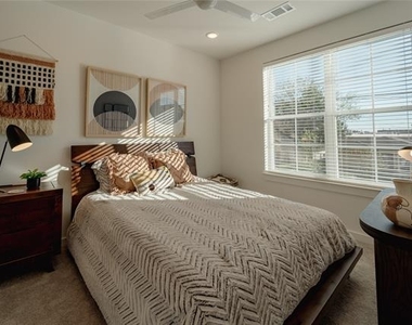 105 S Bishop Avenue - Photo Thumbnail 3