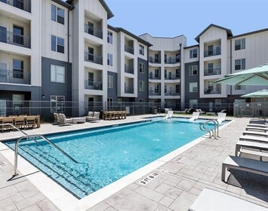 2400 Ace Lane - Photo Thumbnail 13