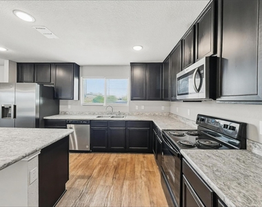 2700 Andesite Lane - Photo Thumbnail 6