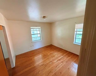 413 Frances Way - Photo Thumbnail 6
