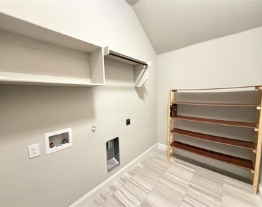 7924 Buttonwood Drive - Photo Thumbnail 27