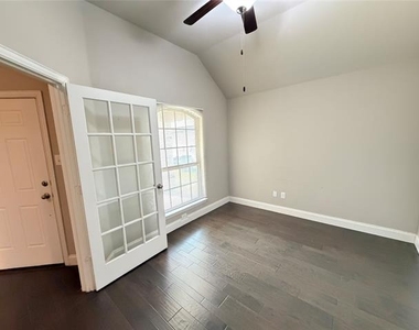 7924 Buttonwood Drive - Photo Thumbnail 22