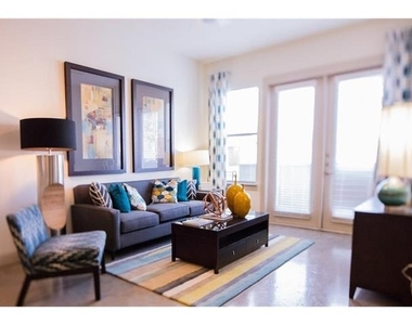 2901 W 5th Street - Photo Thumbnail 5