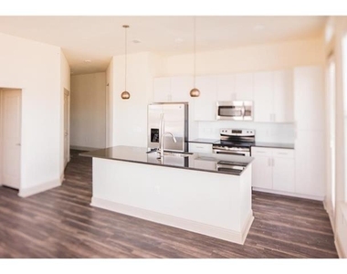 2901 W 5th Street - Photo Thumbnail 4