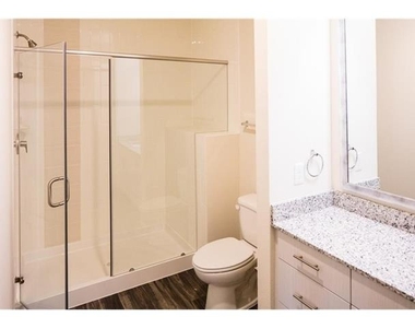 2901 W 5th Street - Photo Thumbnail 1