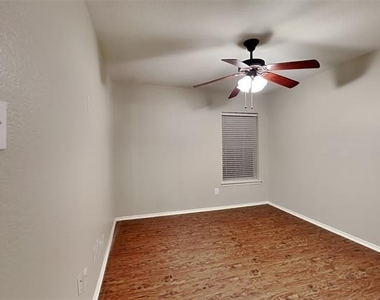 423 Butternut Drive - Photo Thumbnail 14