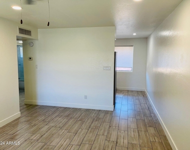 4601 N 12th Avenue - Photo Thumbnail 6