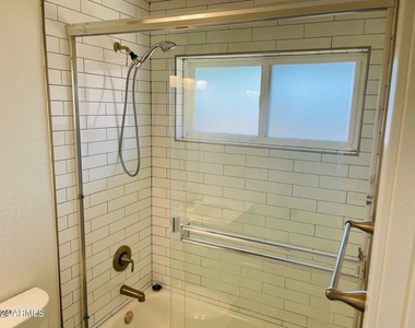 4601 N 12th Avenue - Photo Thumbnail 15