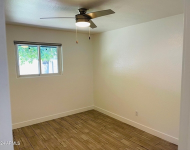 4601 N 12th Avenue - Photo Thumbnail 11