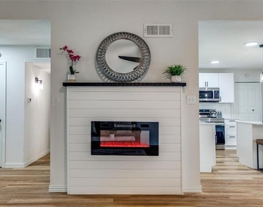2605 Western Drive - Photo Thumbnail 4