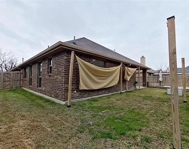 109 N Henrietta Street - Photo Thumbnail 23