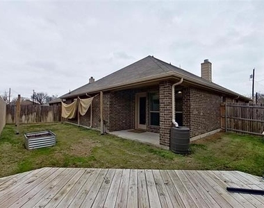 109 N Henrietta Street - Photo Thumbnail 24
