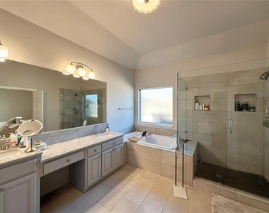 4103 Midrose Trail - Photo Thumbnail 14