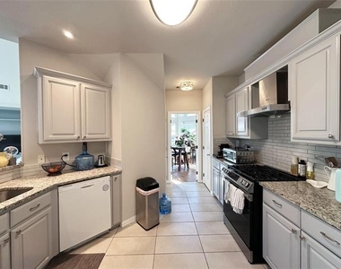 4103 Midrose Trail - Photo Thumbnail 8