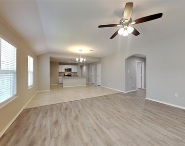 244 Cyrus Street - Photo Thumbnail 1