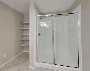 244 Cyrus Street - Photo Thumbnail 9