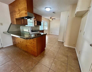 5908 Derek Drive - Photo Thumbnail 4