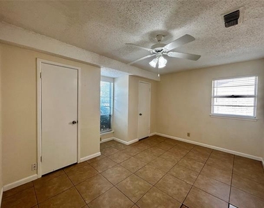 5908 Derek Drive - Photo Thumbnail 13