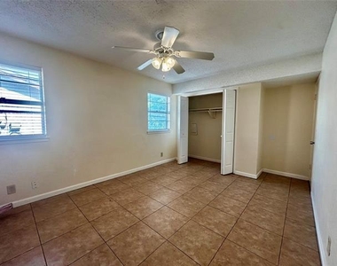 5908 Derek Drive - Photo Thumbnail 8