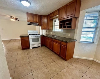 5908 Derek Drive - Photo Thumbnail 6