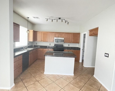 4489 E Del Rio Street - Photo Thumbnail 5