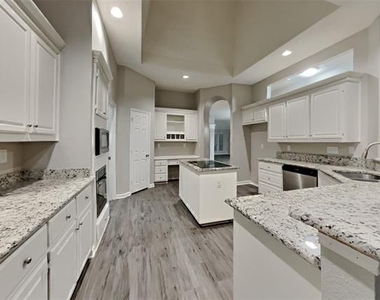 6704 Catalpa Trail - Photo Thumbnail 6